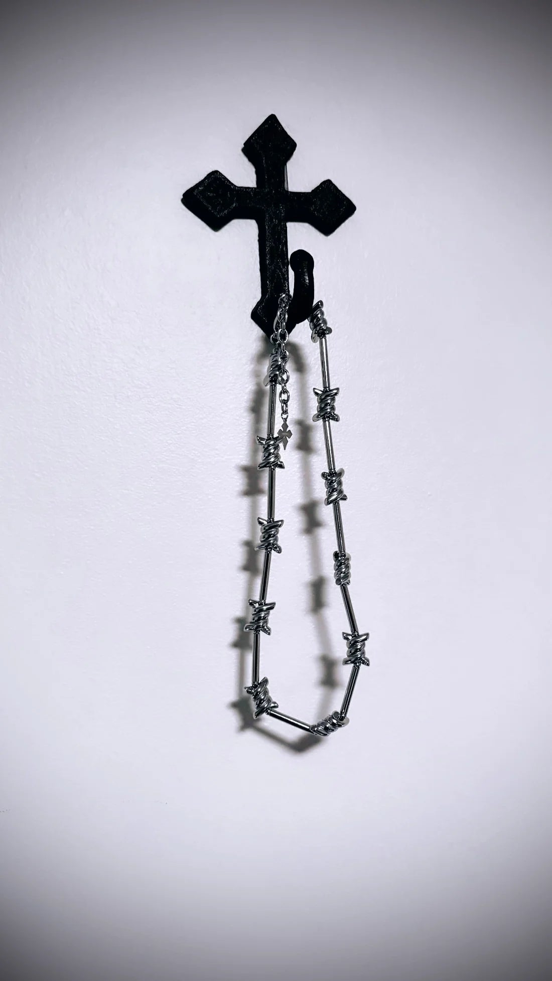 DON’T CROSS ME BARBED WIRE NECKLACE