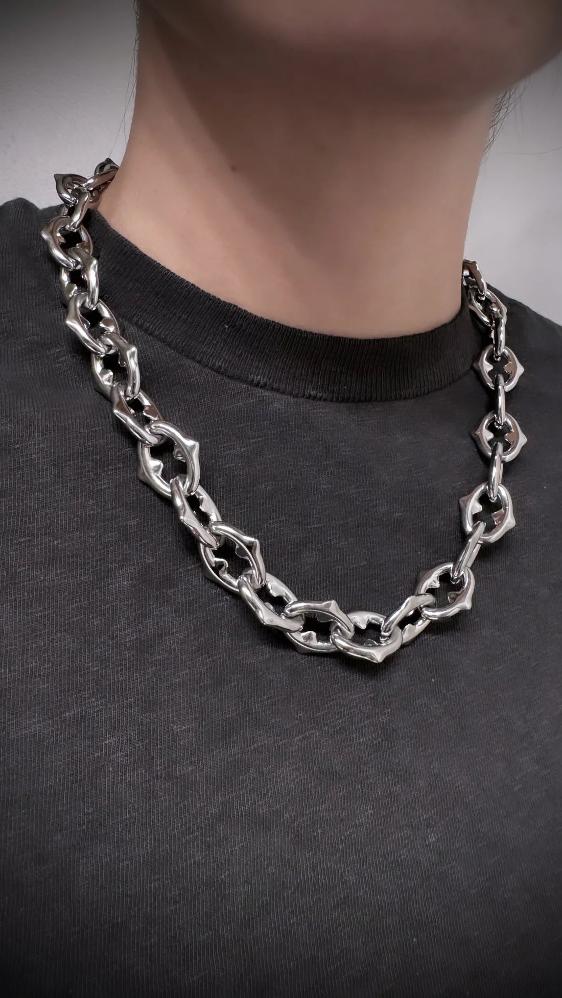 SPIKE CHAIN LINK NECKLACE