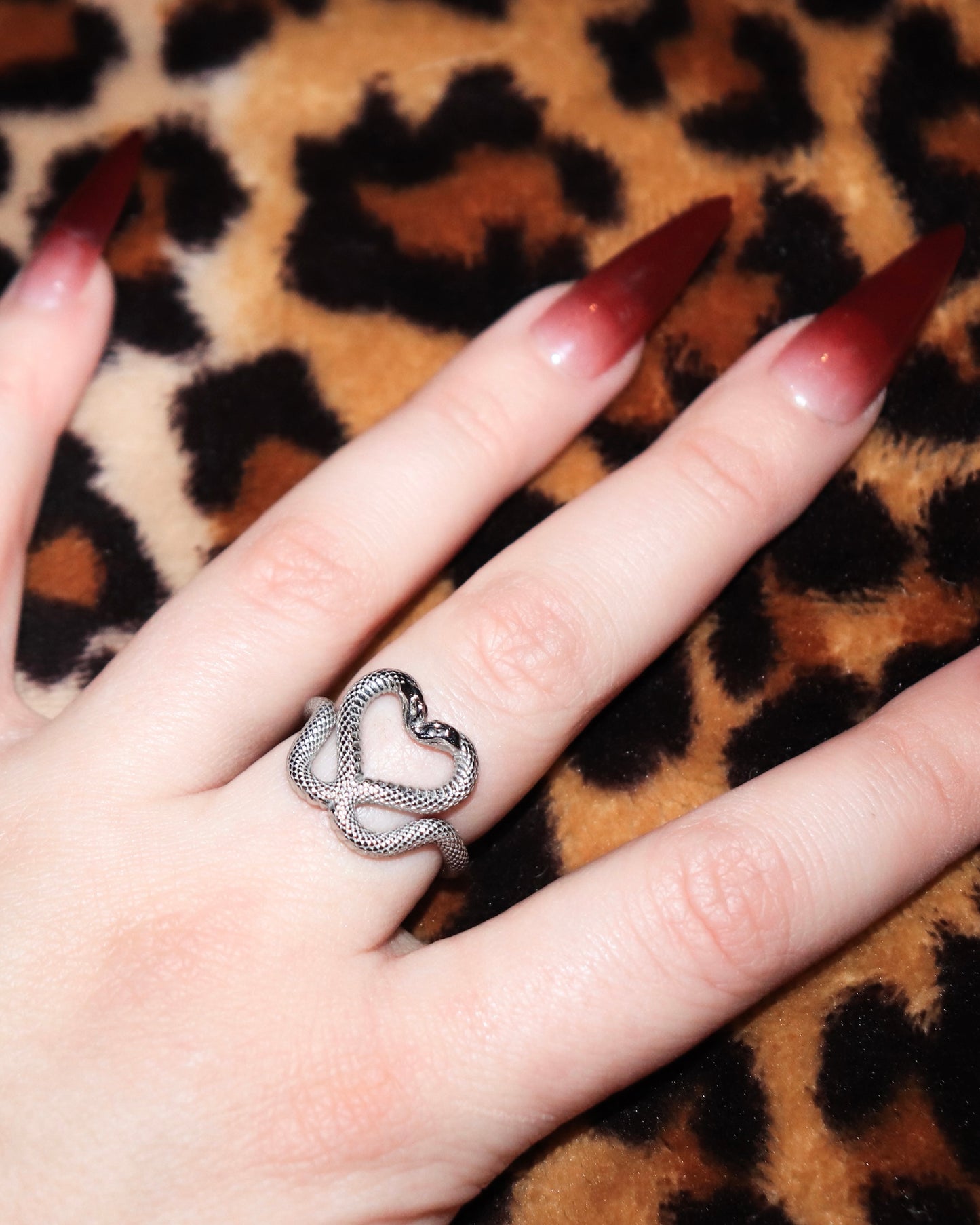 SNAKE HEART RING