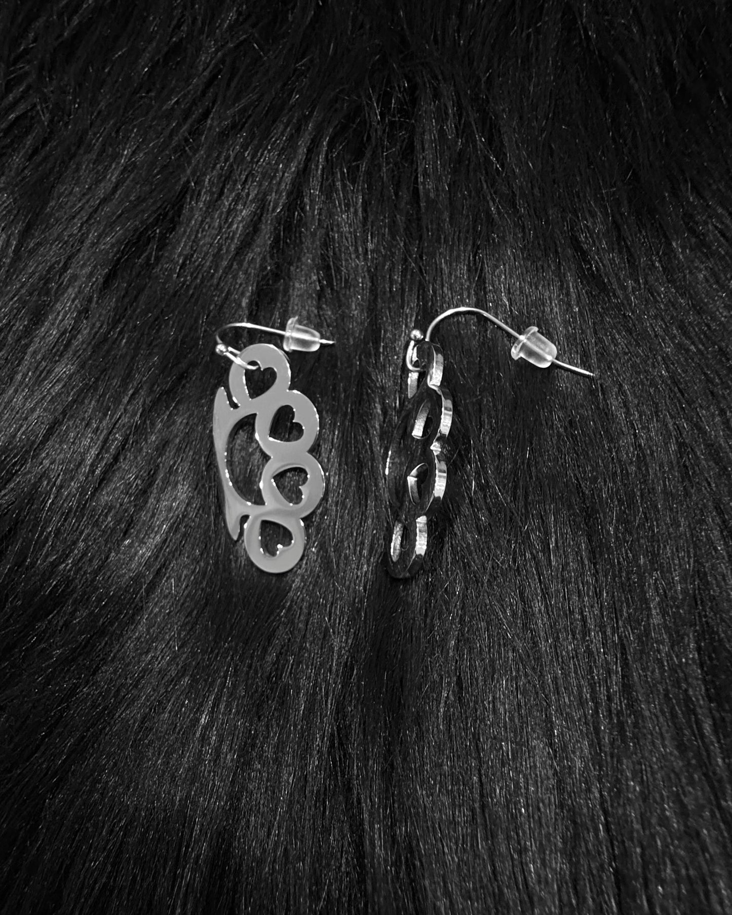 HEART BRASS KNUCKLE EARRINGS