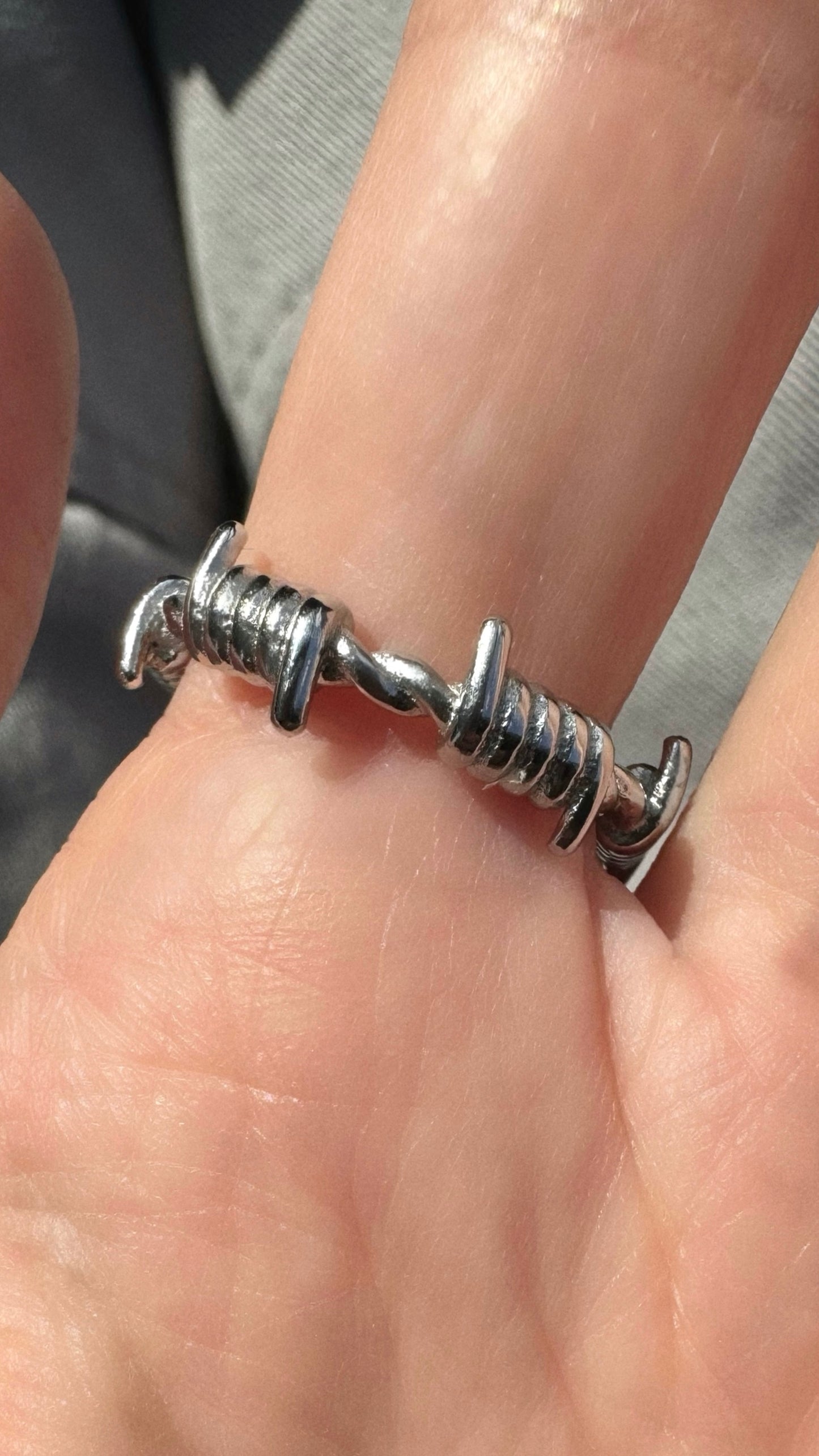 BARBED WIRE CHAIN RING