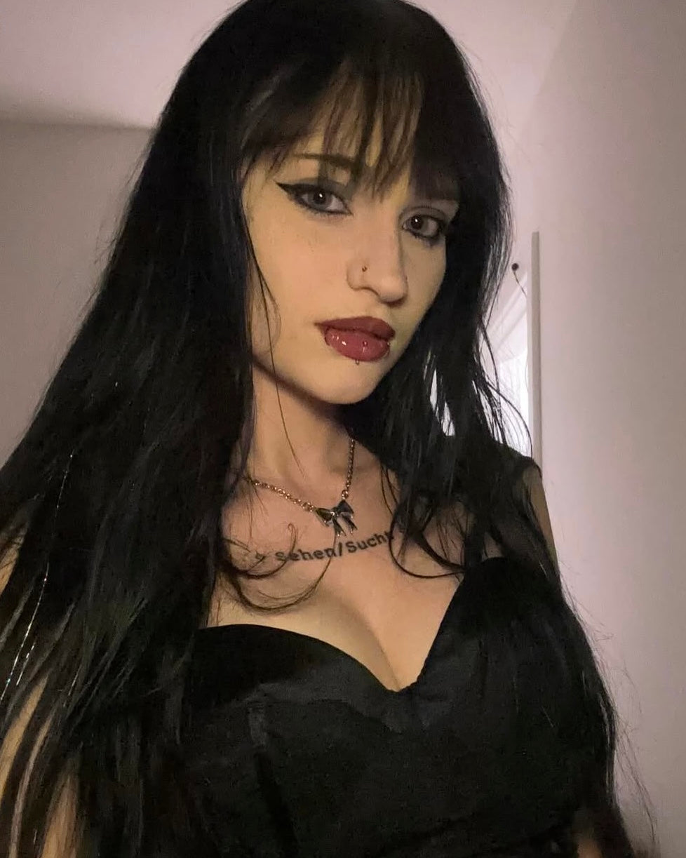 SKULL BOW NECKLACE