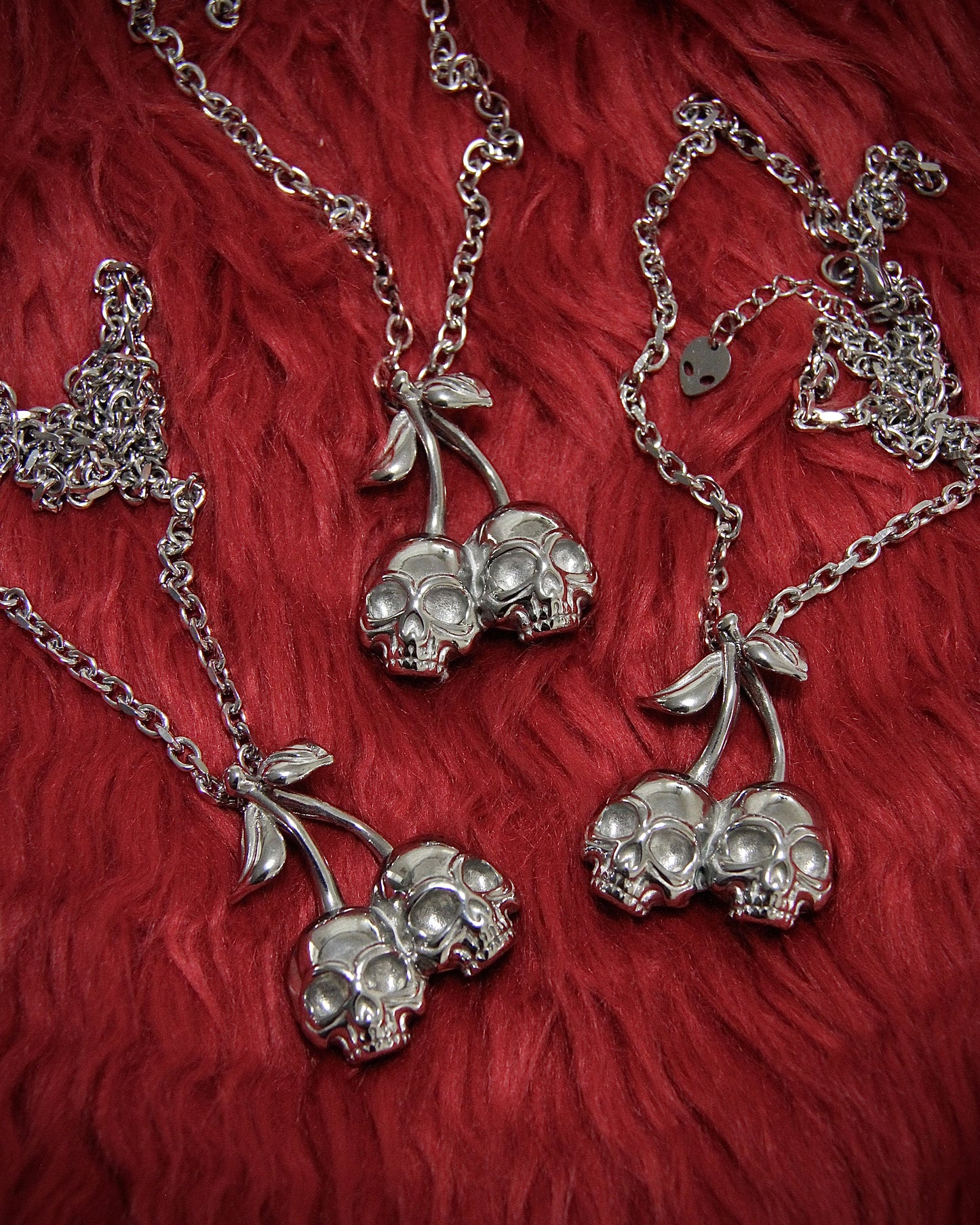 CHERRY SKULLS NECKLACE