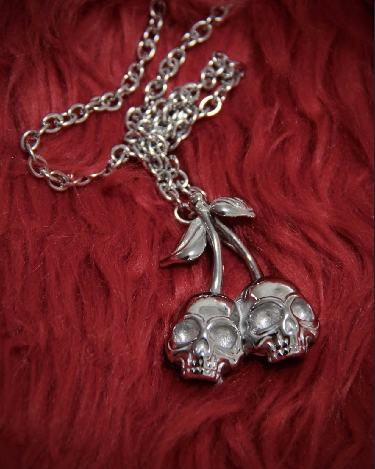 CHERRY SKULLS NECKLACE