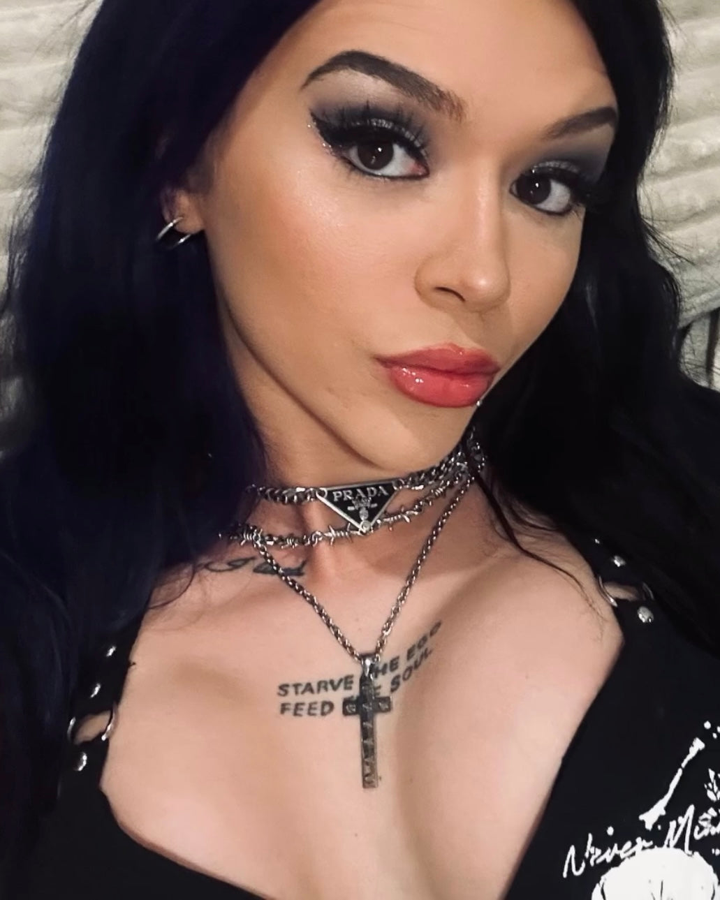 SPIKE CROSS NECKLACE