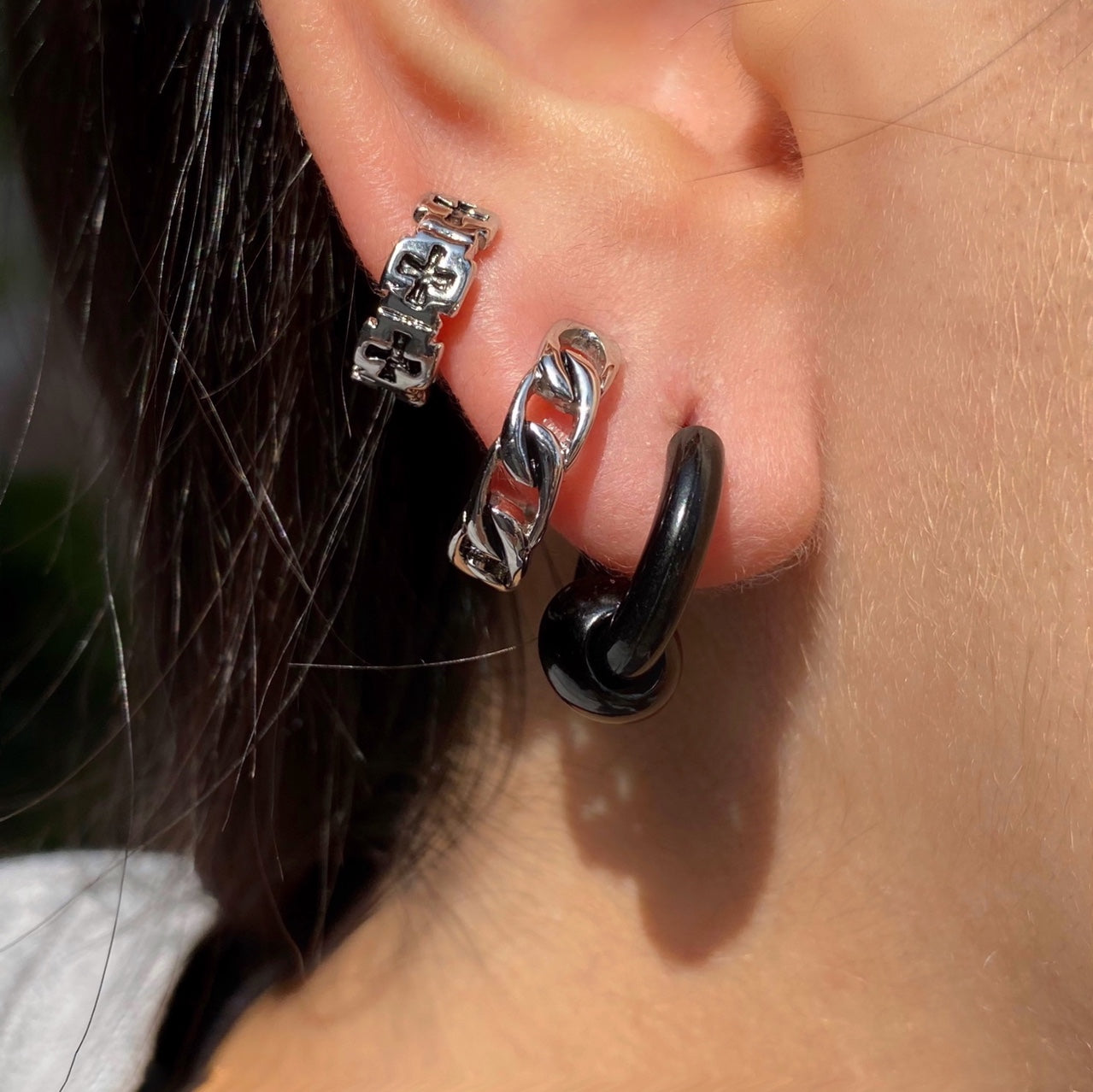 BLACK CAPTIVE BEAD HOOP EARRINGS