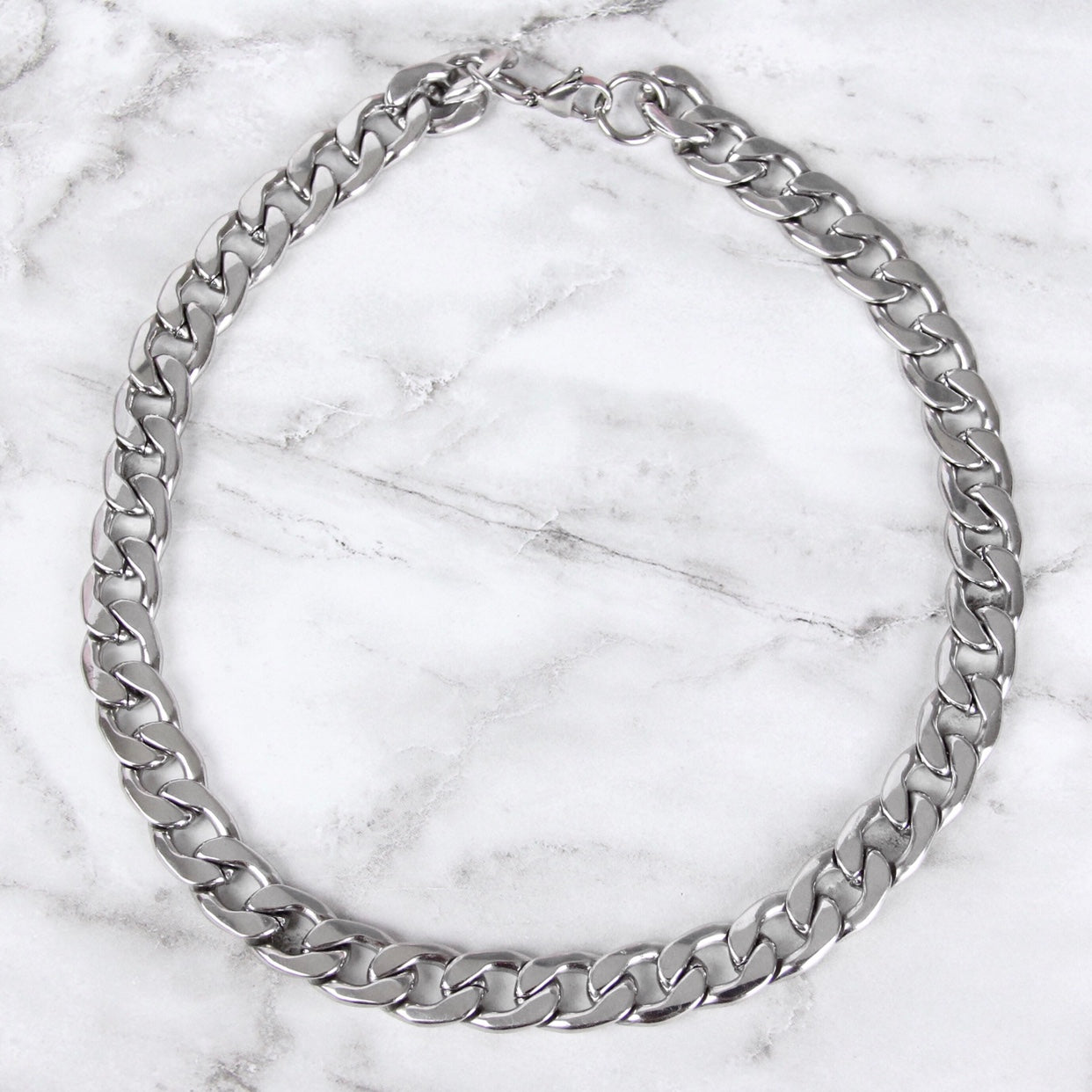 CHUNKY CURB NECKLACE