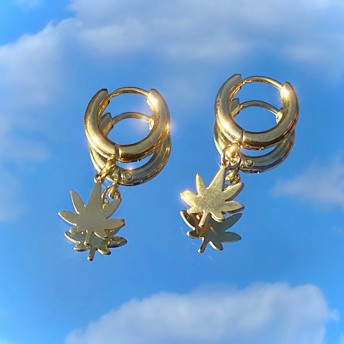 GOLD POT LEAF EARRINGS