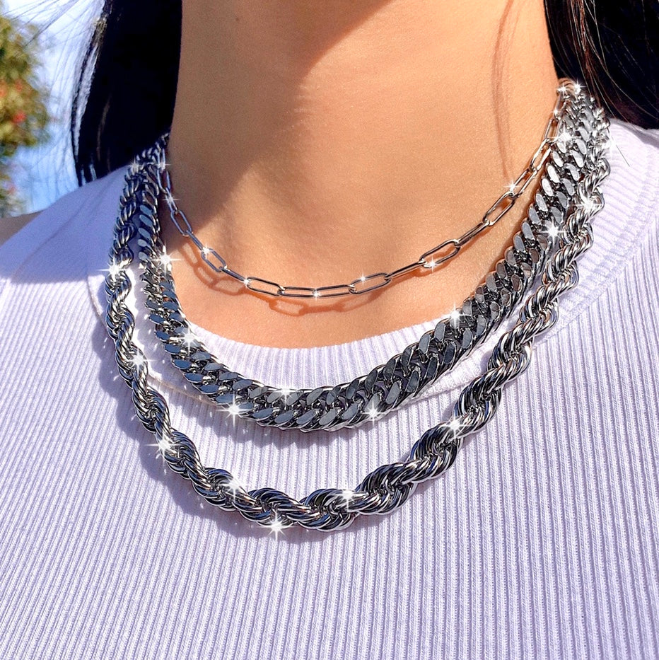 CLASSIC PAPER CLIP CHAIN NECKLACE