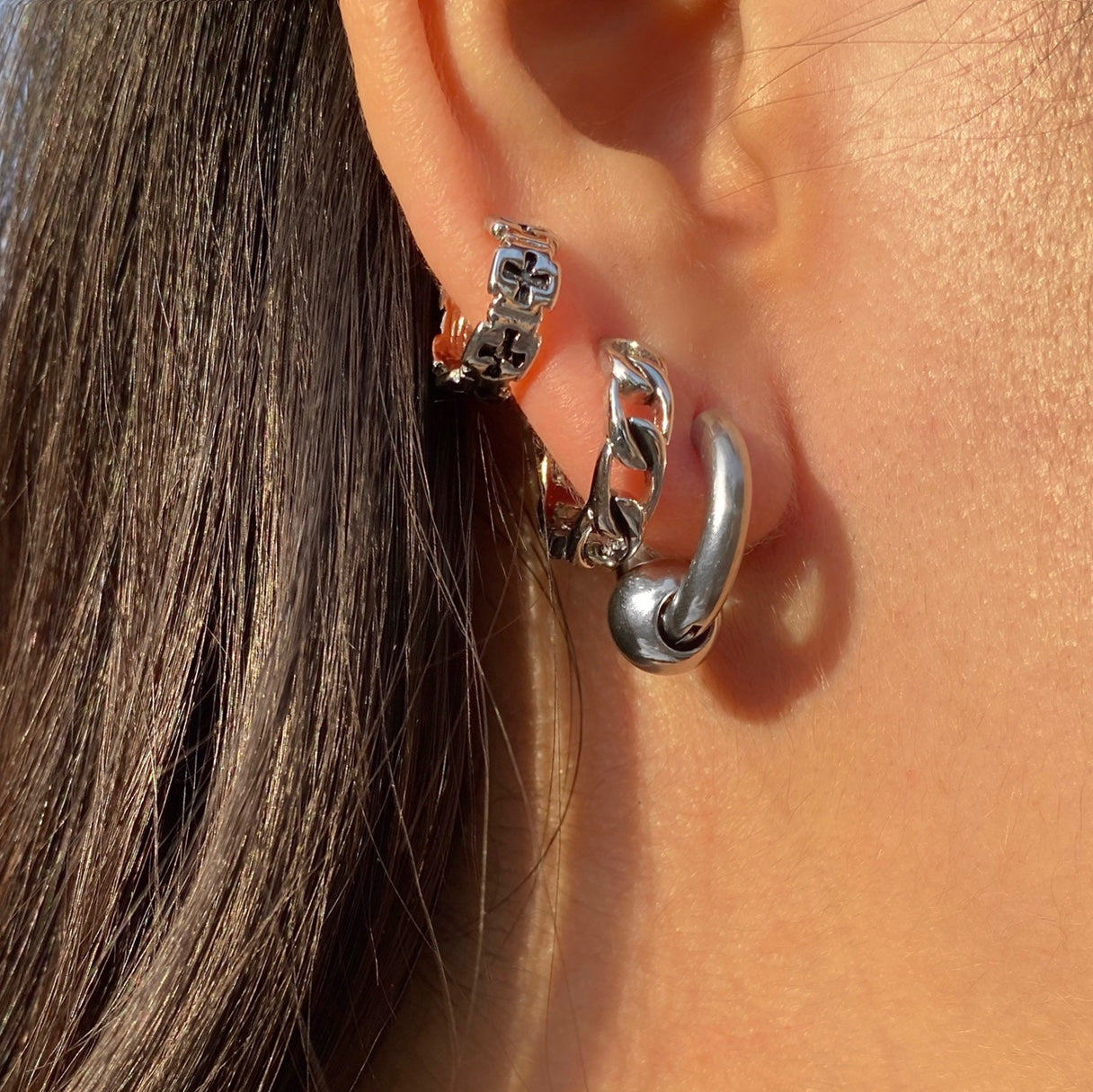 CAPTIVE BEAD HOOP EARRINGS