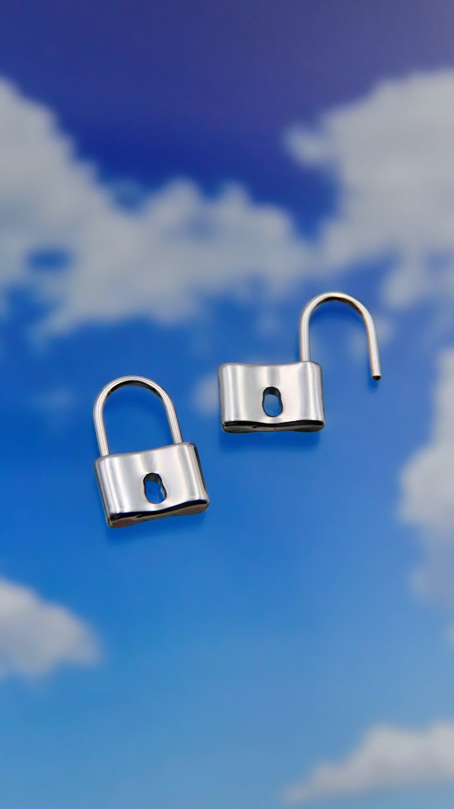 UNLOCK IT EARRINGS