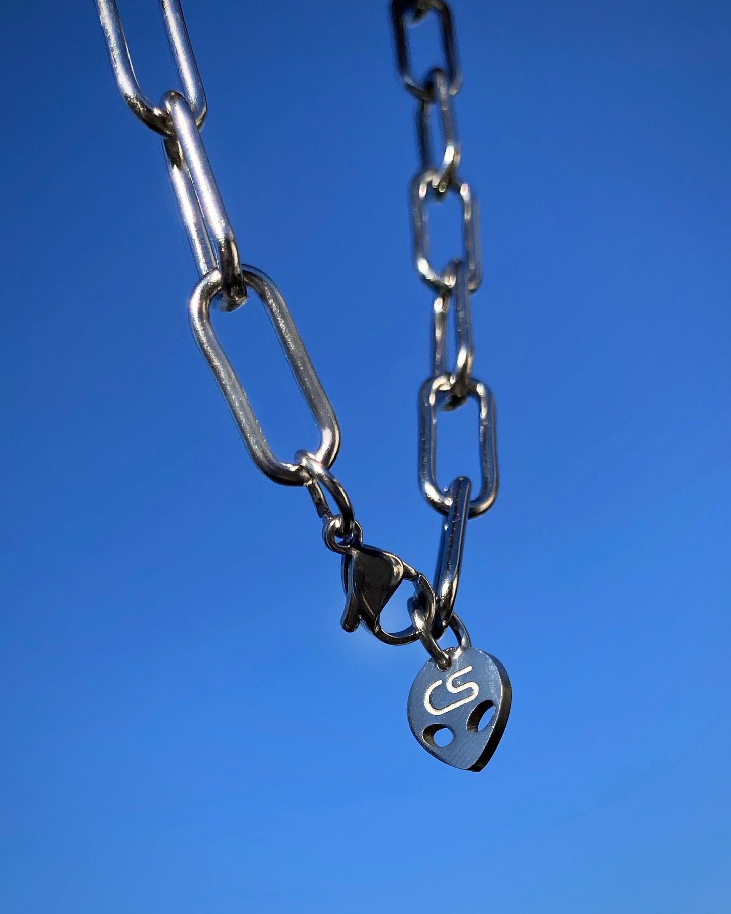 CHUNKY PAPER CLIP LOCK NECKLACE