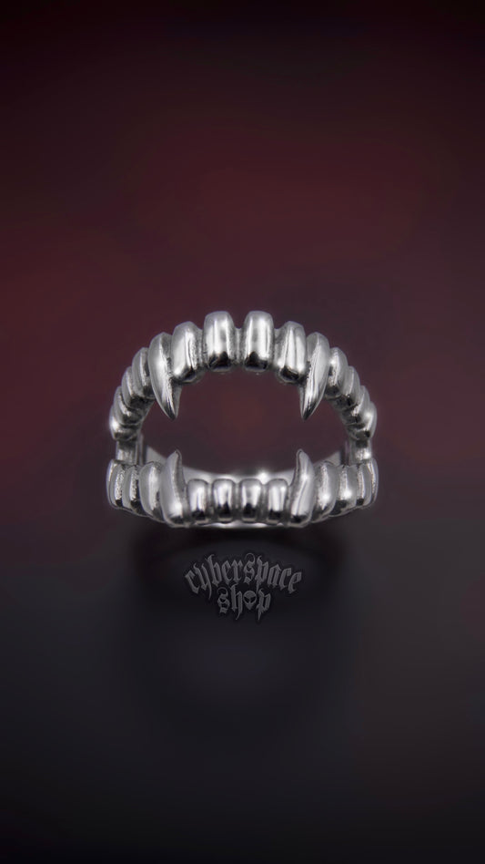 FANGS RING