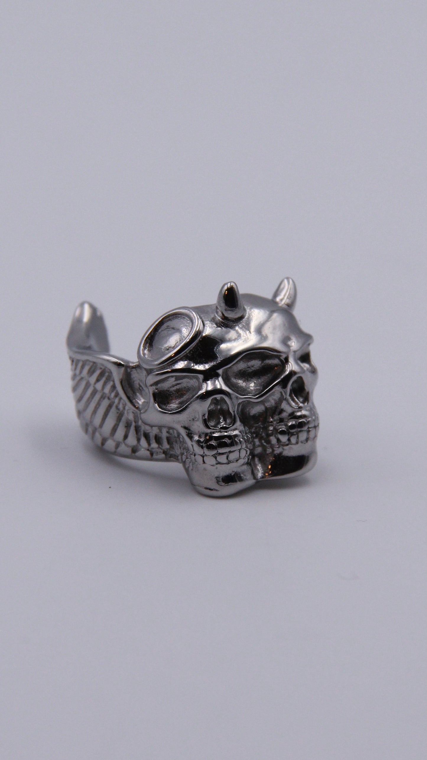 HALF EVIL SKULL RING