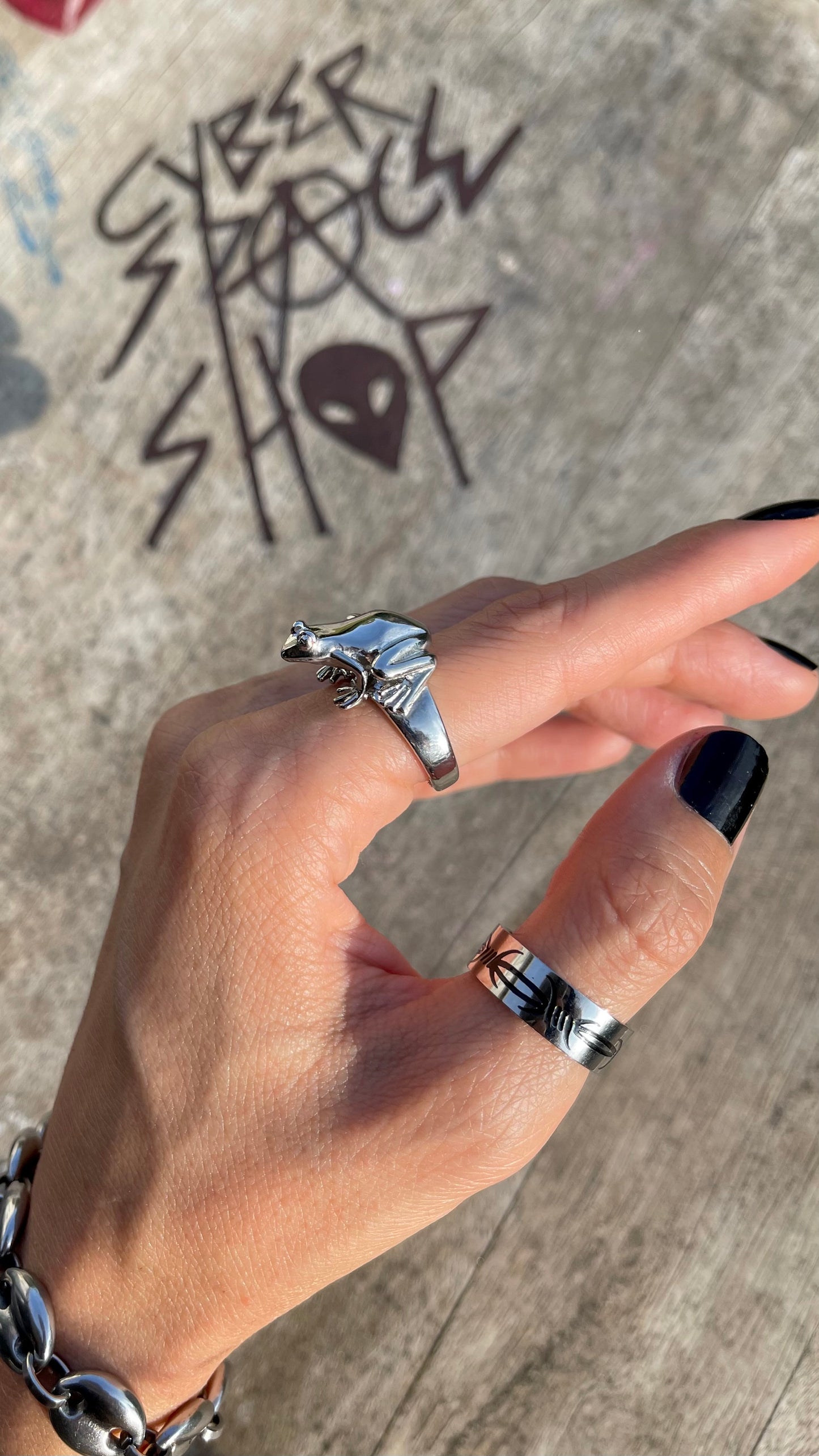 FROG RING