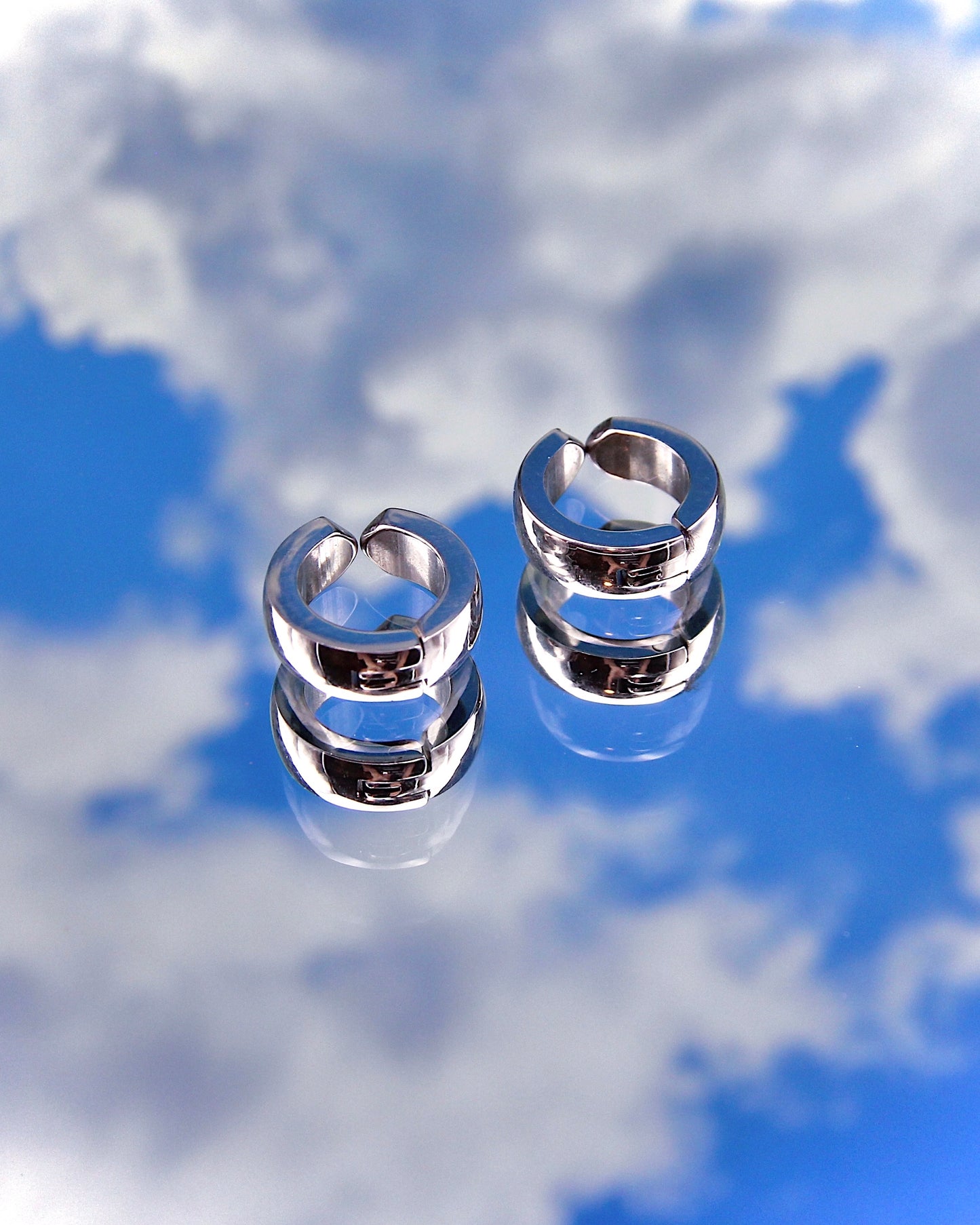 SIMPLE CLIP ON HOOPS