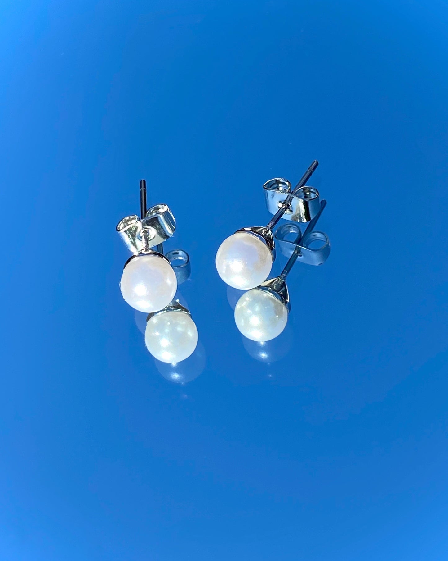 PEARL STUD EARRINGS