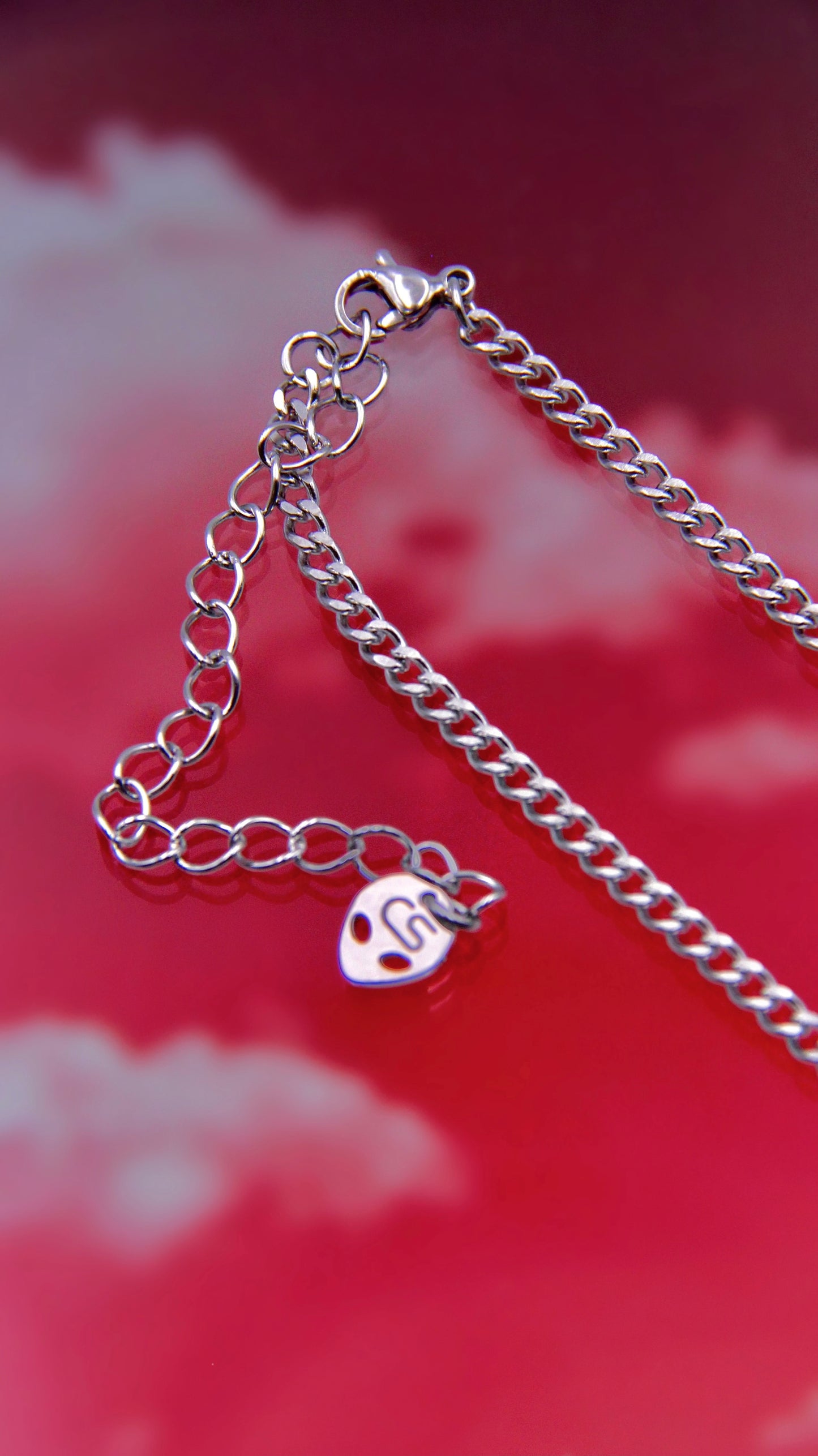 CUBIC CLAW NECKLACE