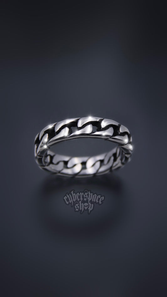 LINKED UP CHAIN RING