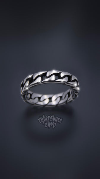 LINKED UP CHAIN RING