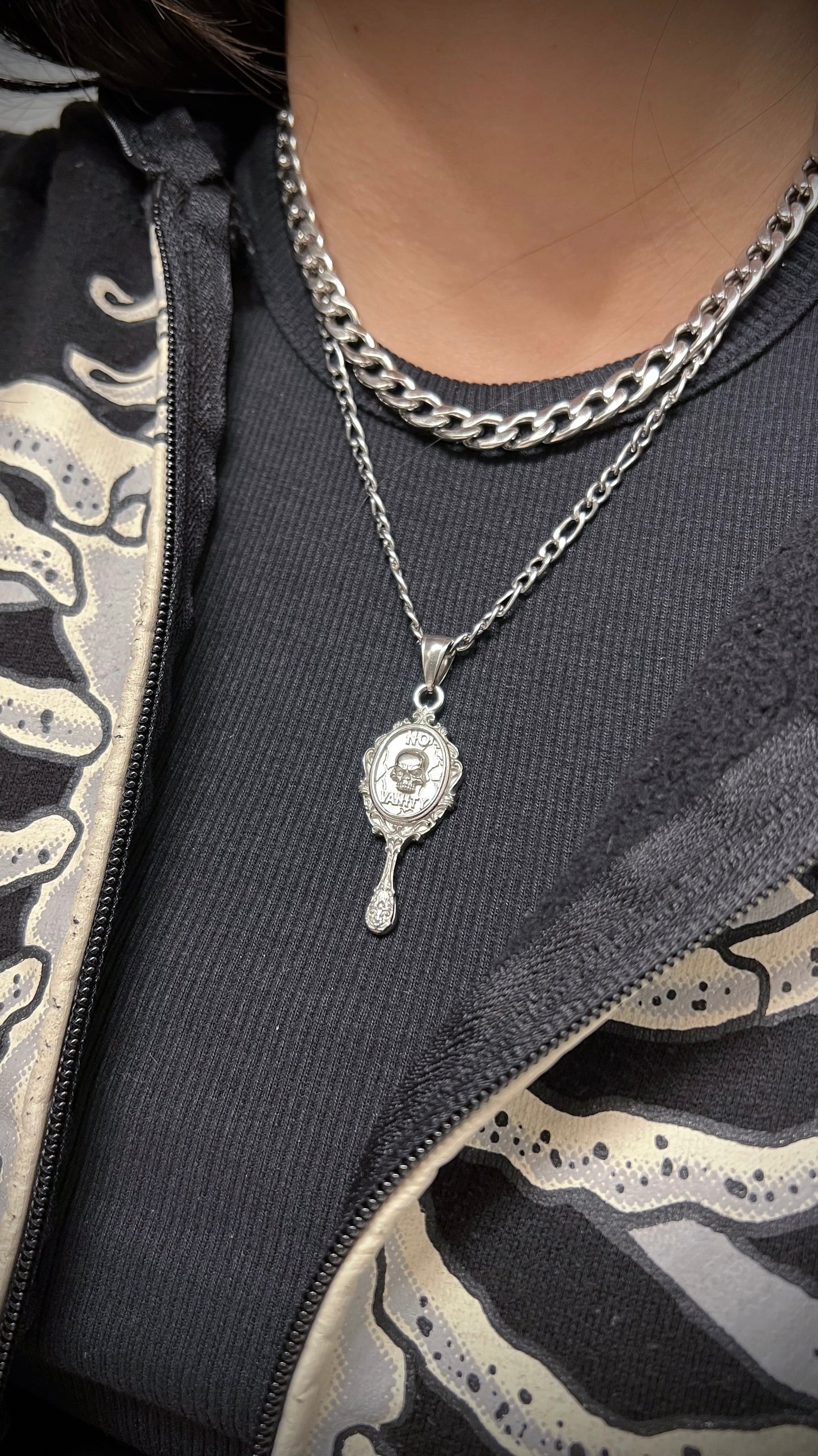 NO VANITY NECKLACE