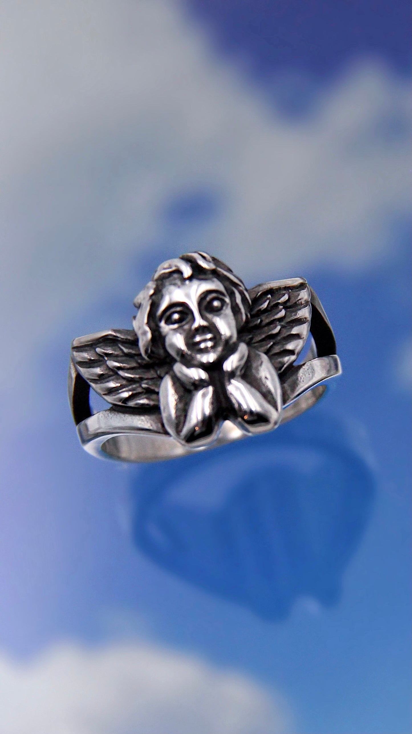 DAYDREAMING ANGEL RING