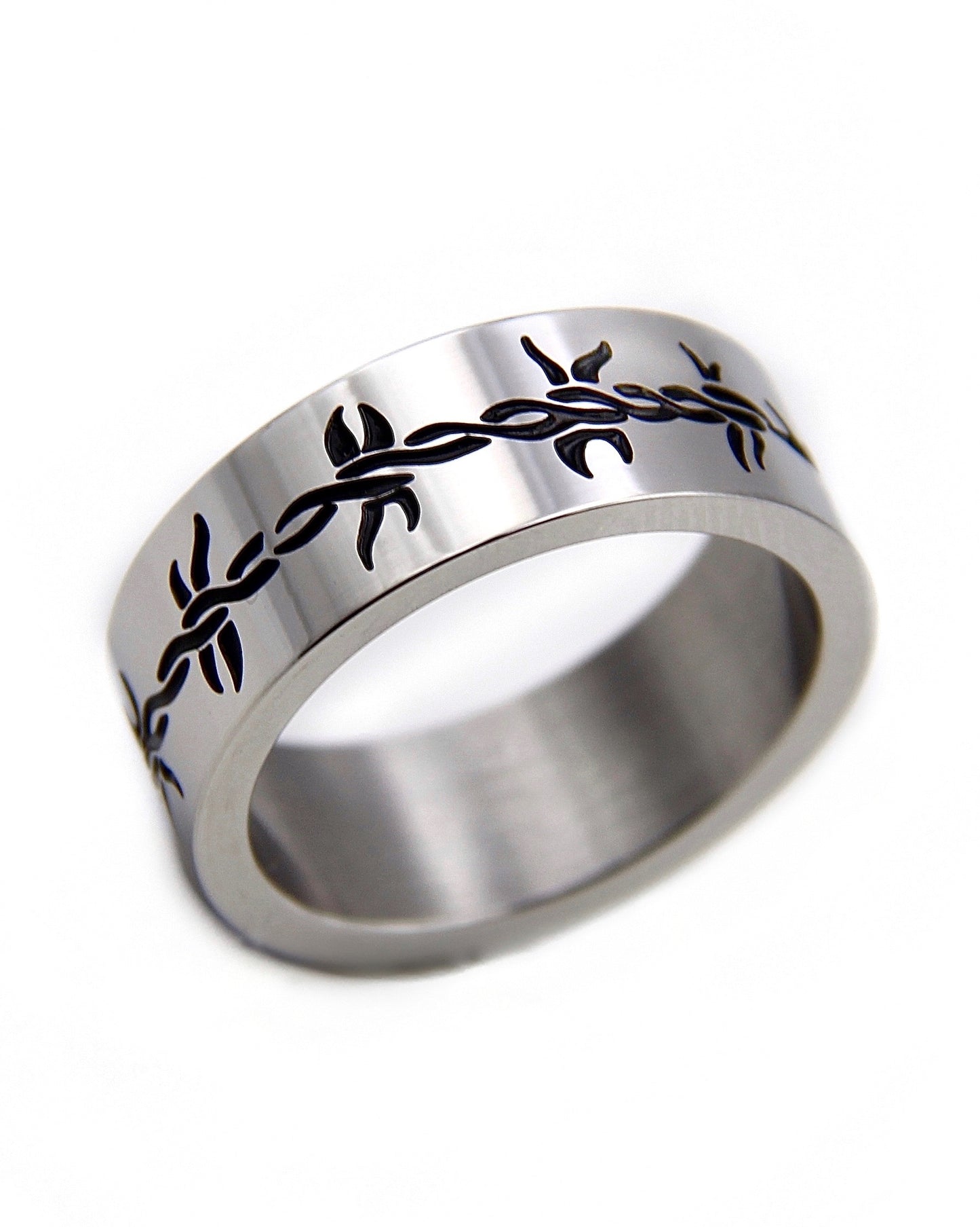 BARBED WIRE RING