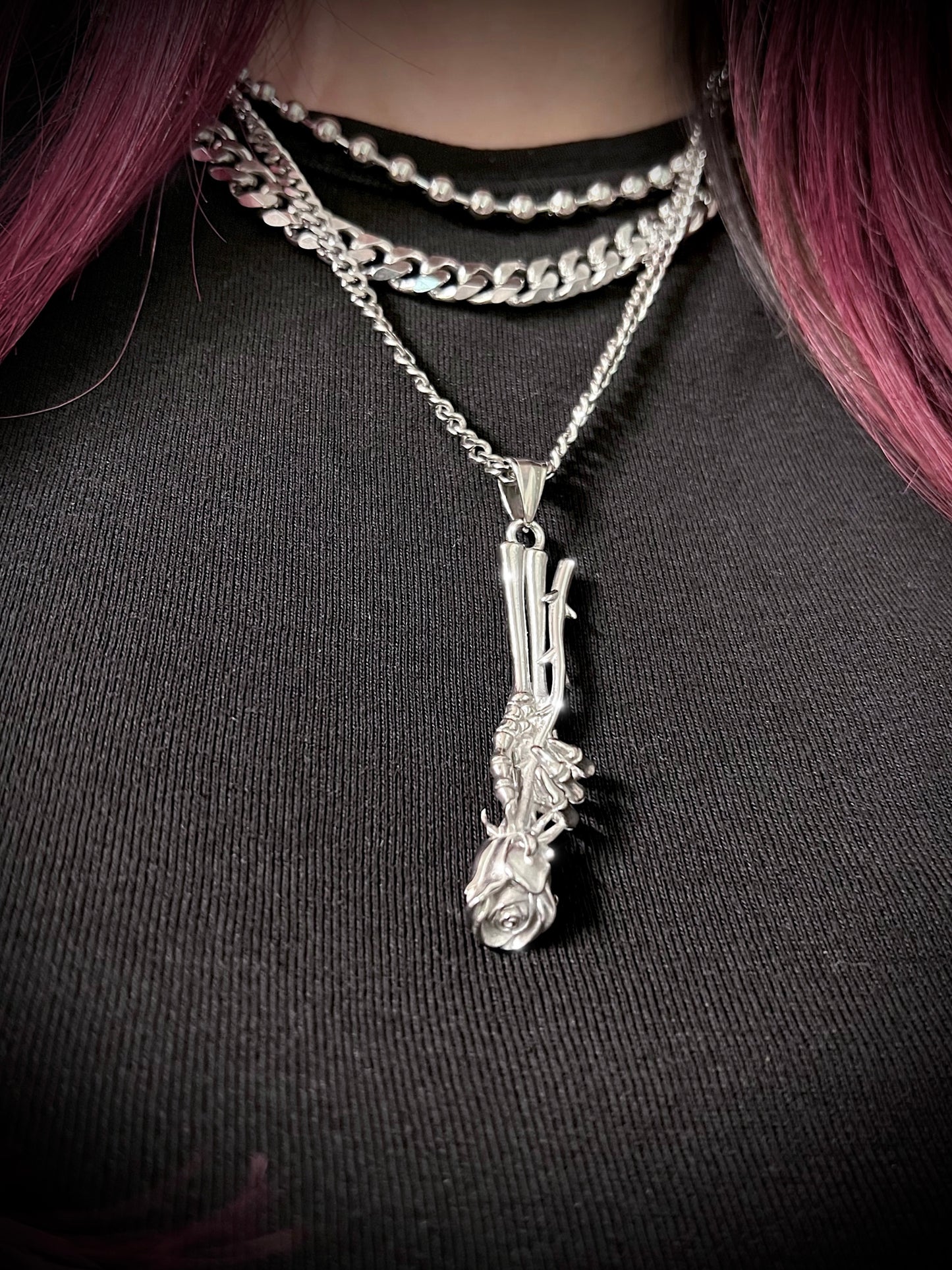 SKELETON ROSE NECKLACE