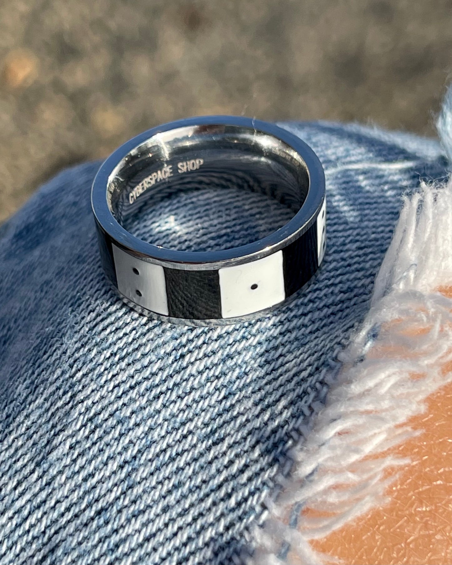 CHECKERED DICE RING