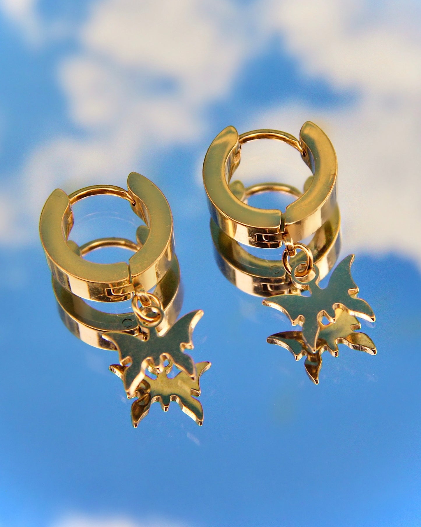 GOLD BUTTERFLY EFFECT EARRINGS