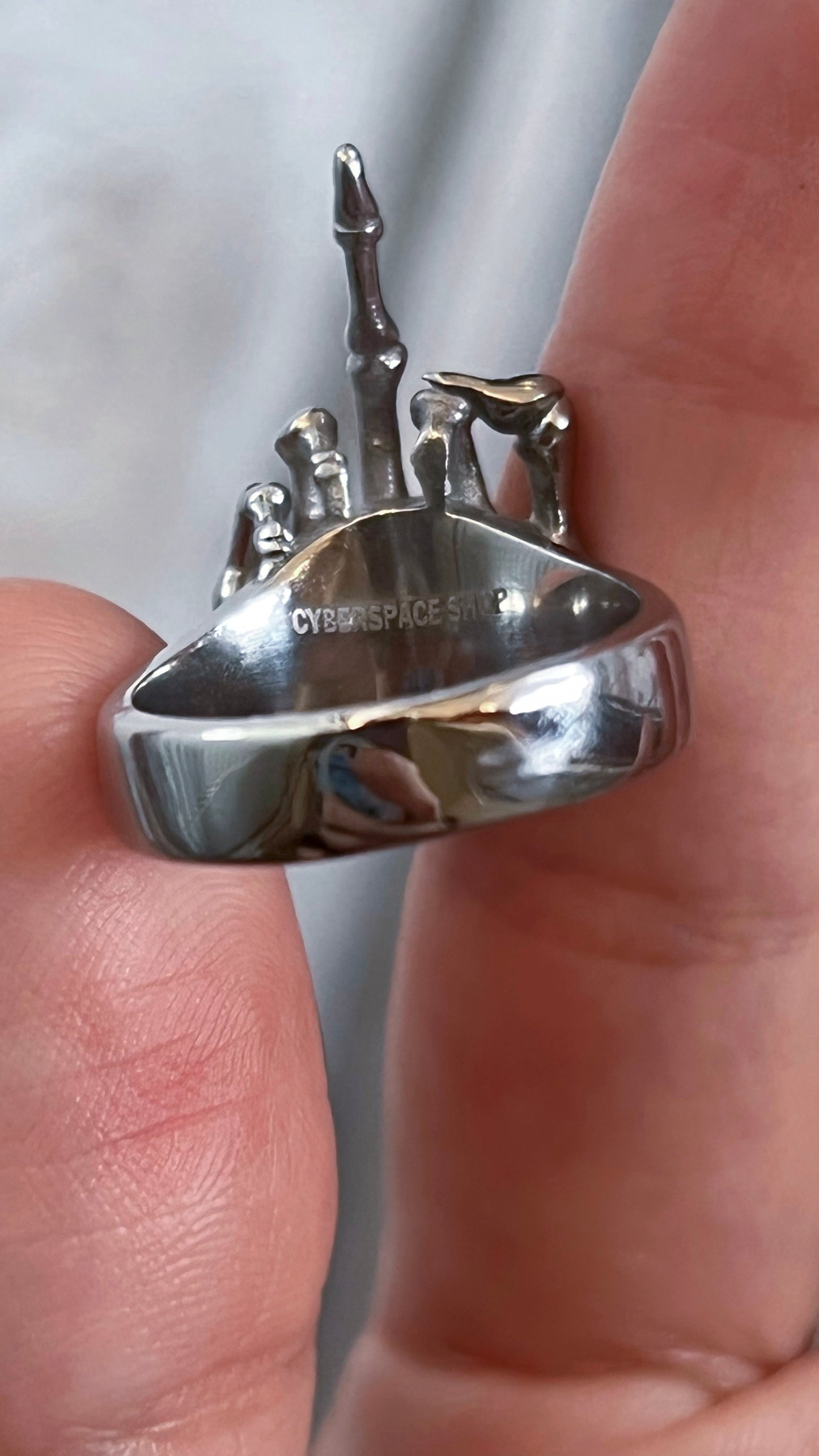 SKELETON FLIP OFF RING