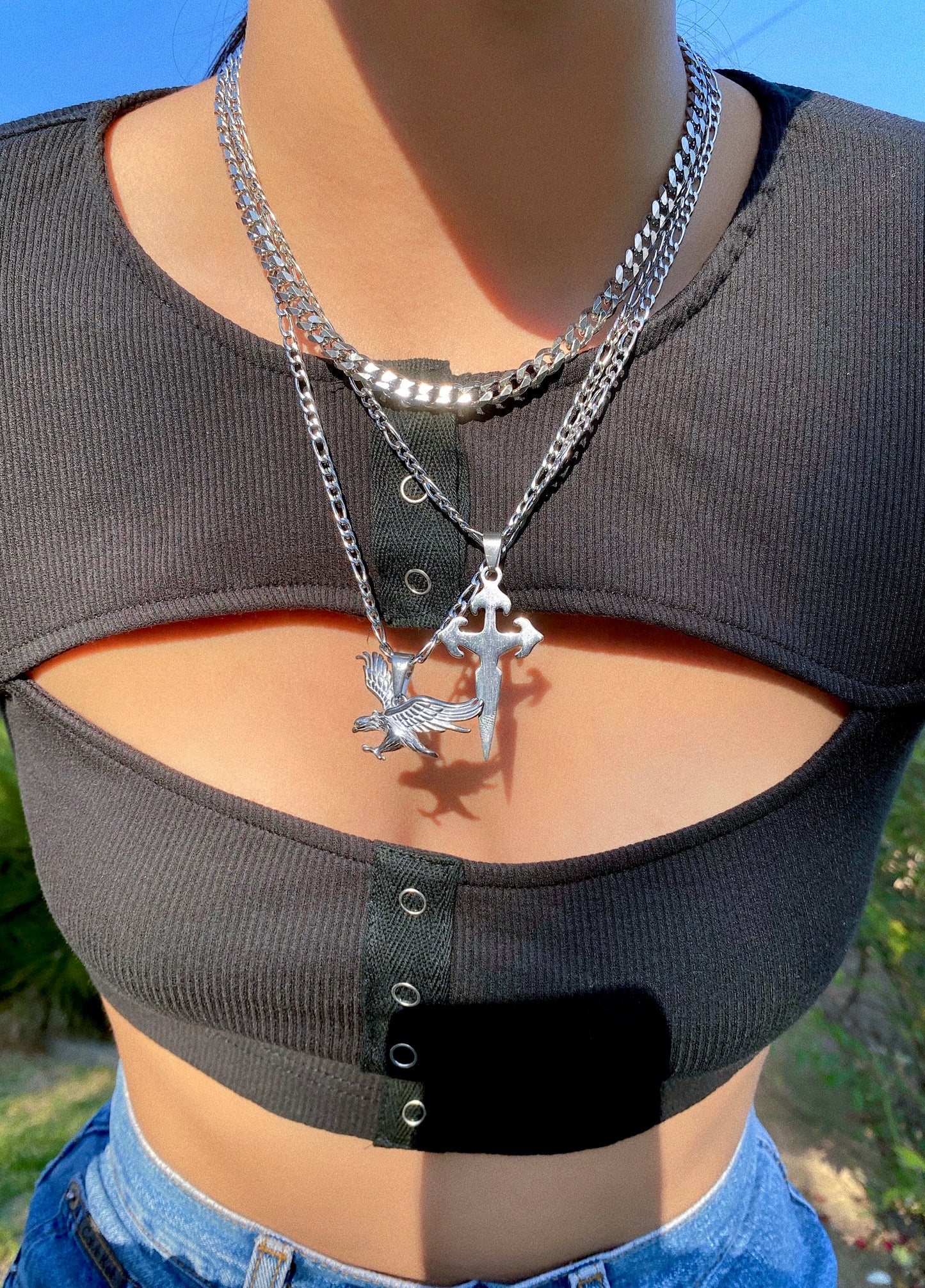 DAGGER CROSS NECKLACE