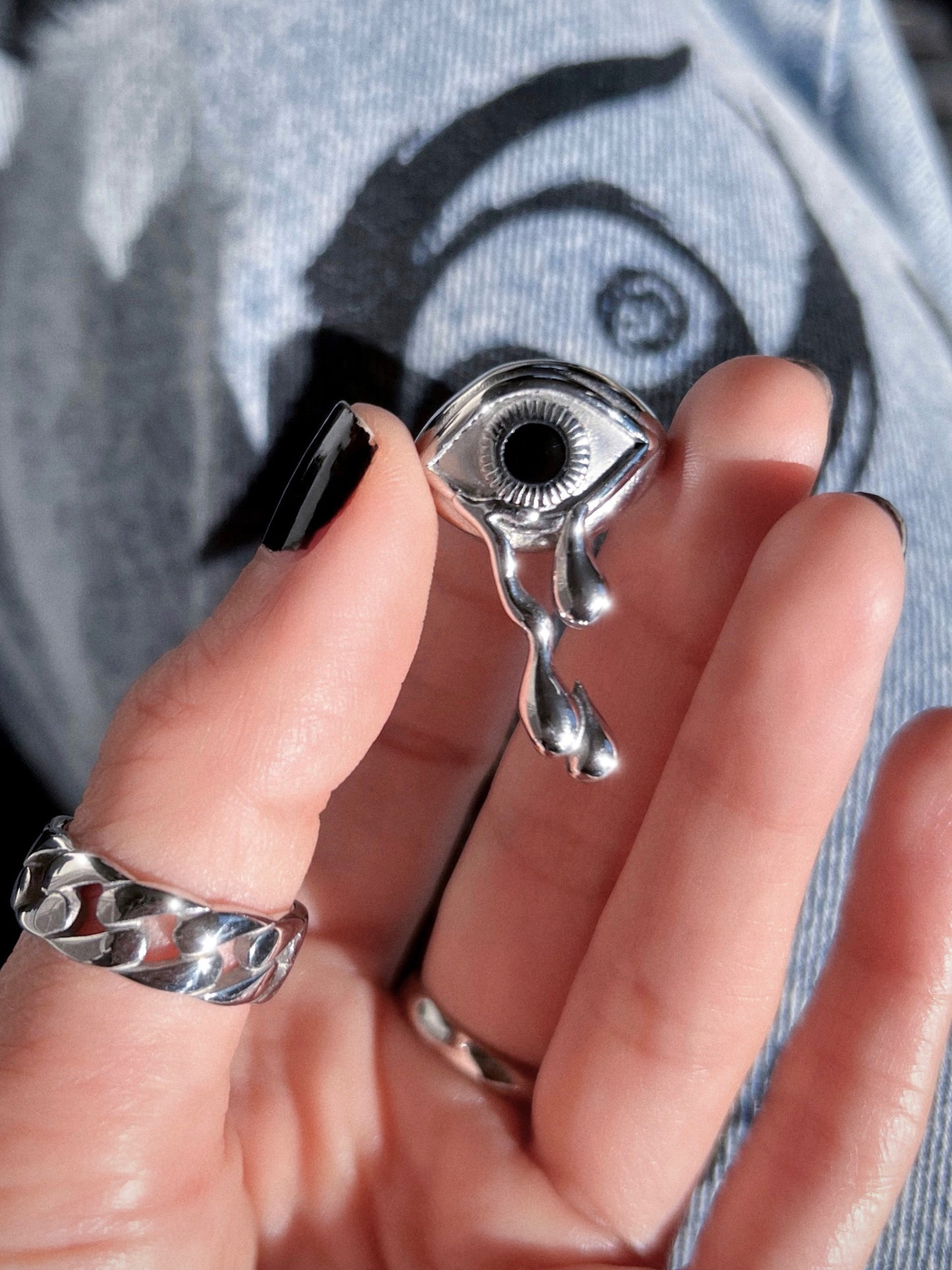 CRYING EYE RING