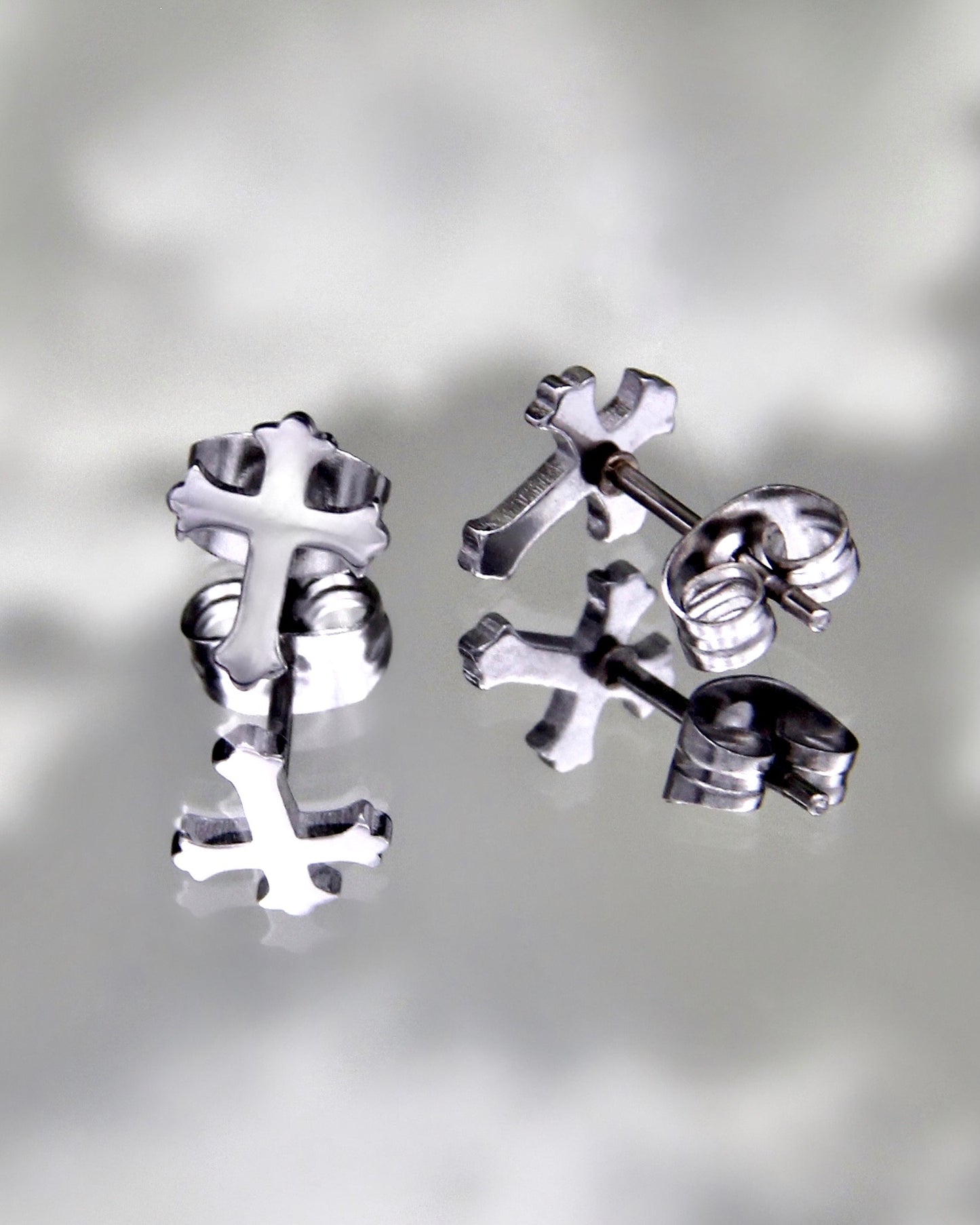 GOTH CROSS STUD EARRINGS
