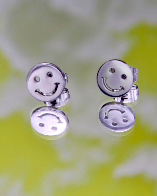 SMILE STUD EARRINGS