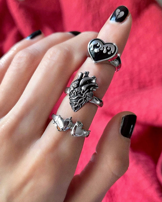 BEATING HEART RING