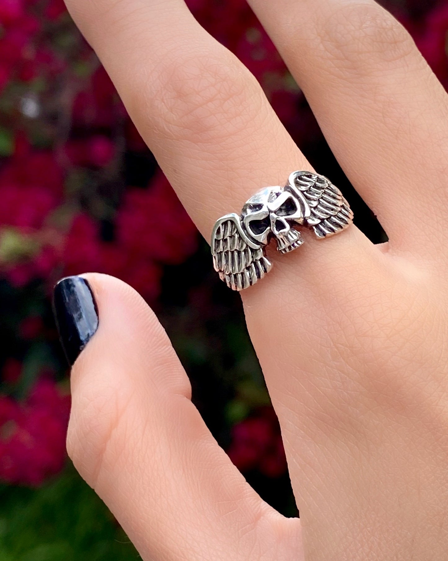 THE FLY AWAY SKULL RING