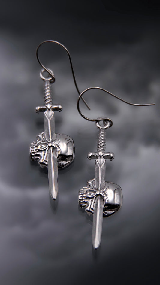 DAGGER EYES EARRINGS