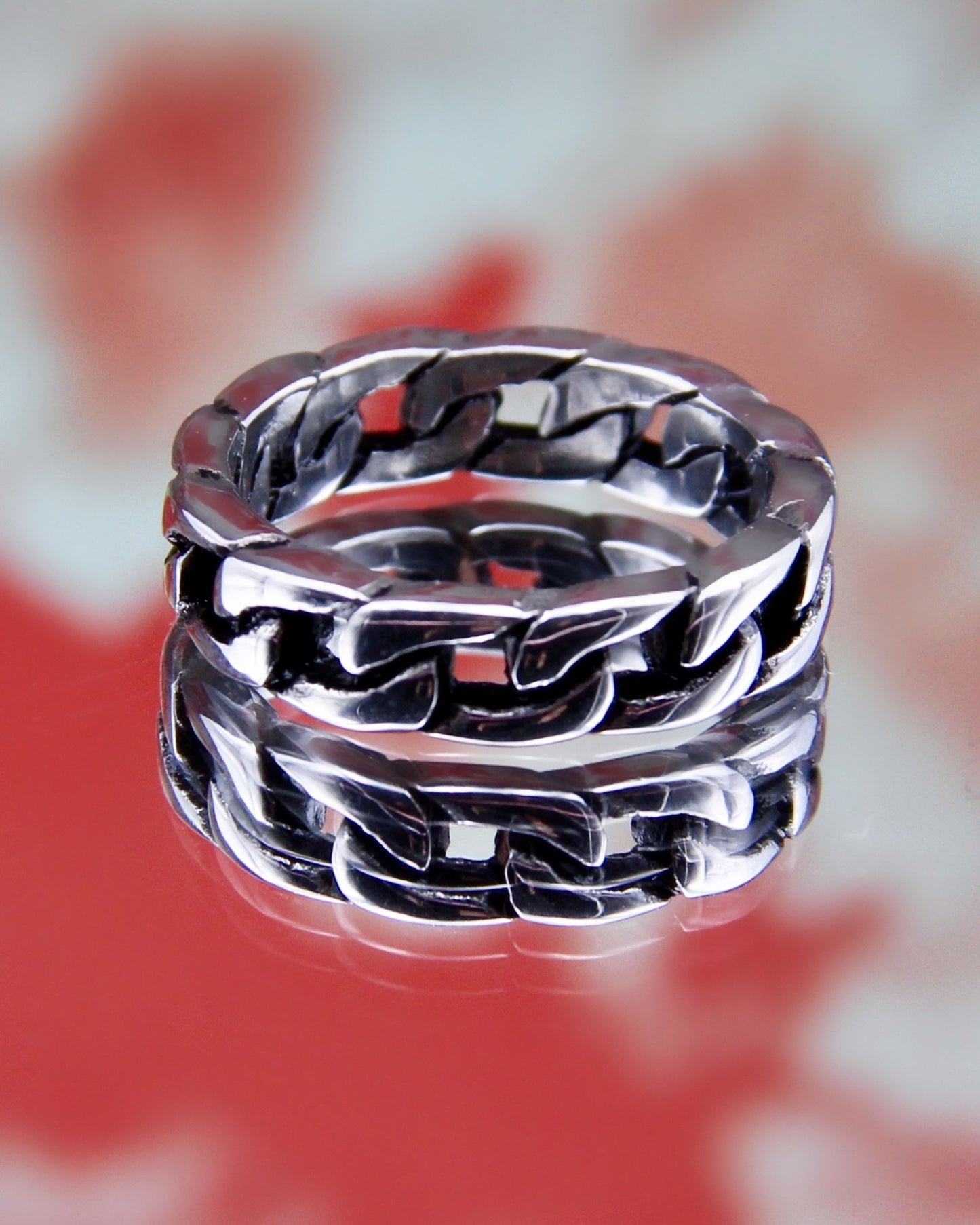 LINKED UP CHAIN RING