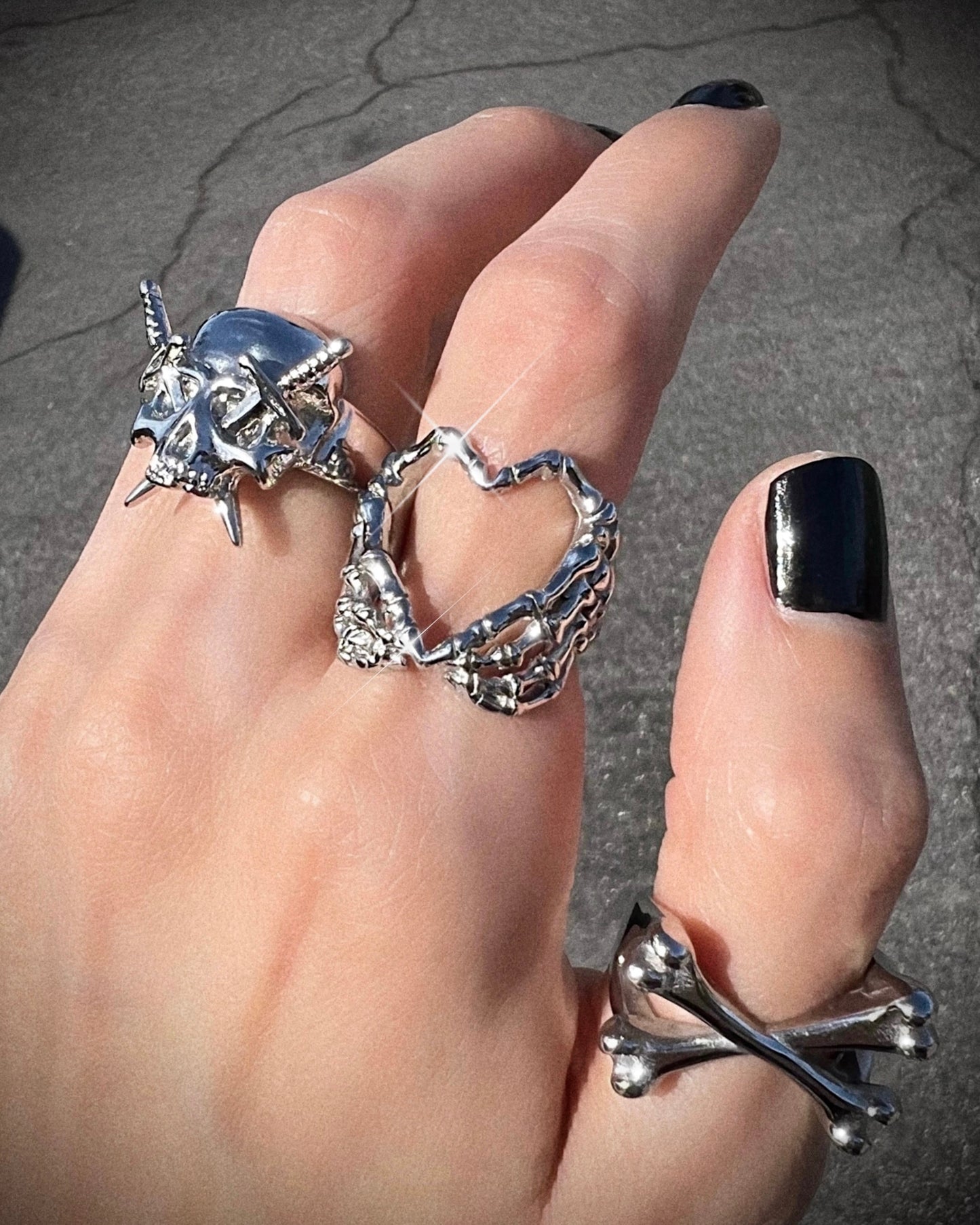 SKELETON HEART RING