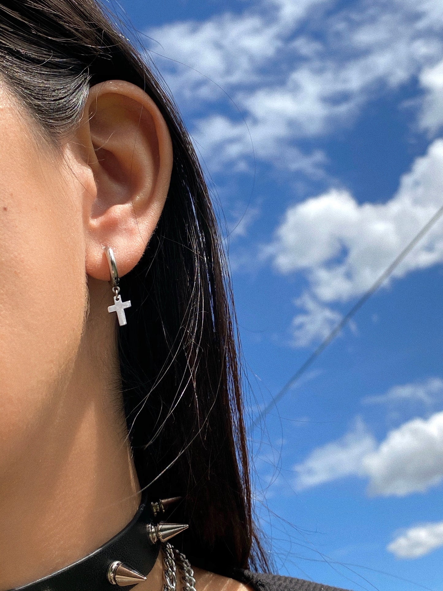THE MINI CROSS EARRINGS