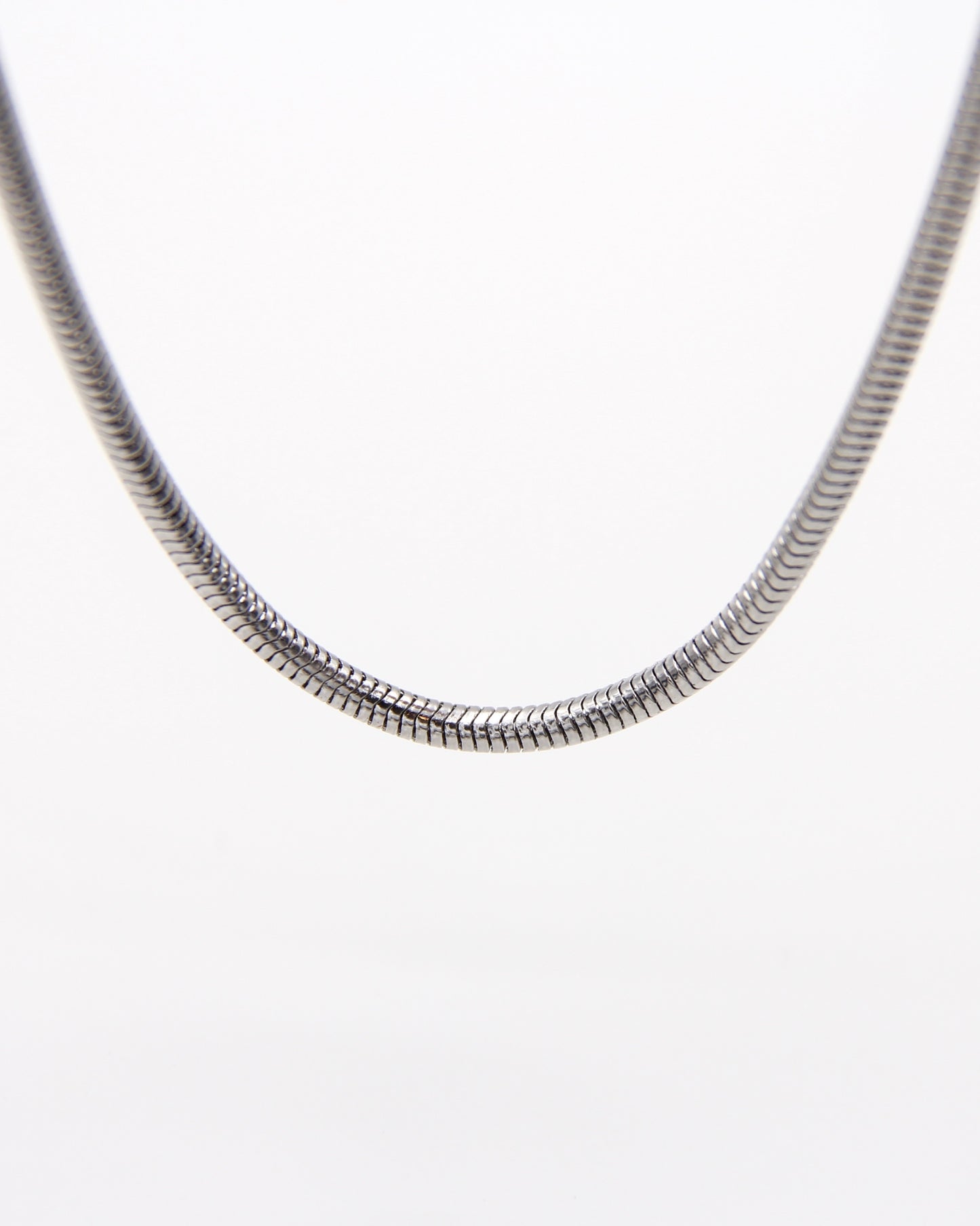 SNAKE CHAIN NECKLACE