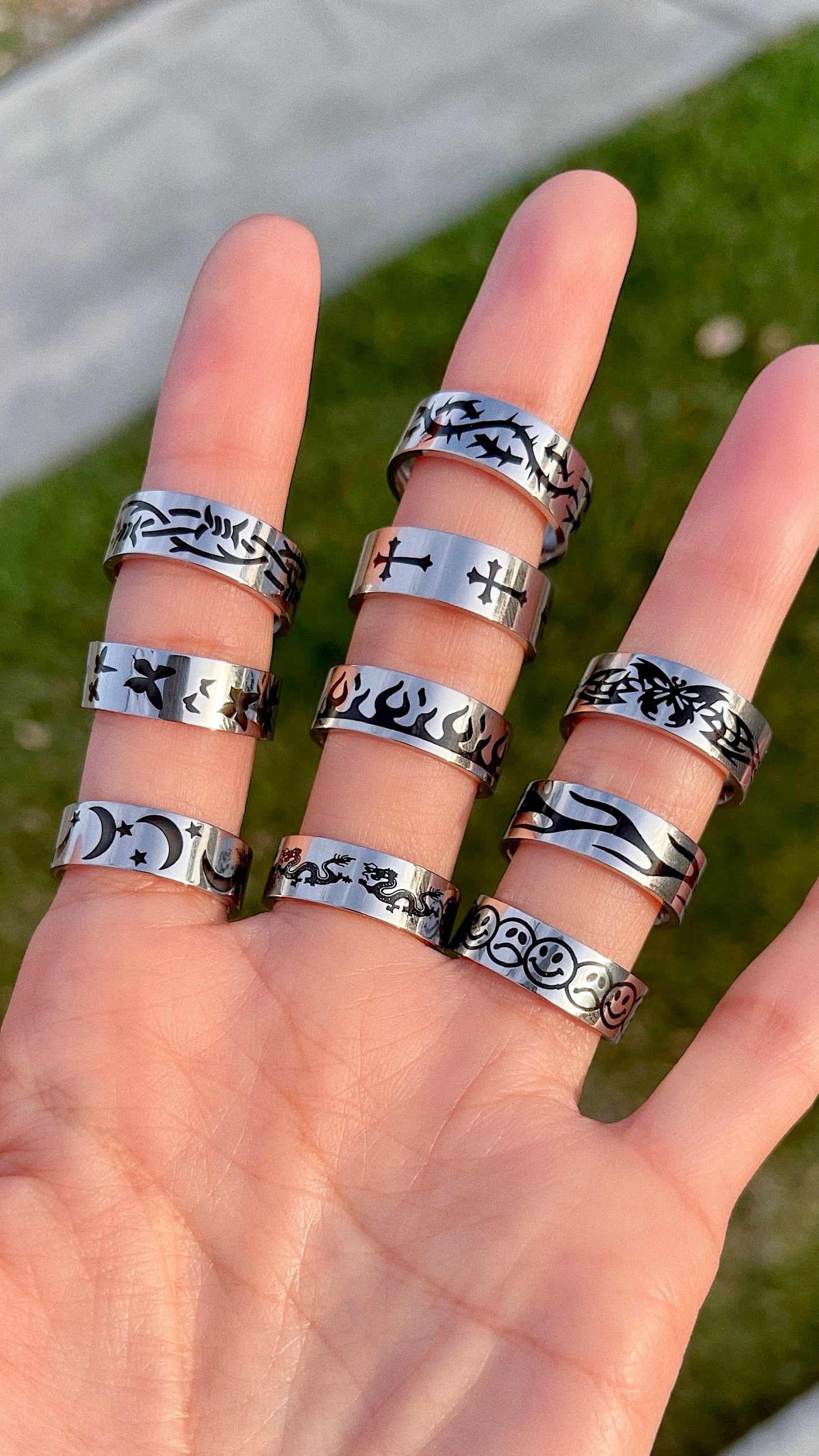 FLUTTER BUTTERFLY RING
