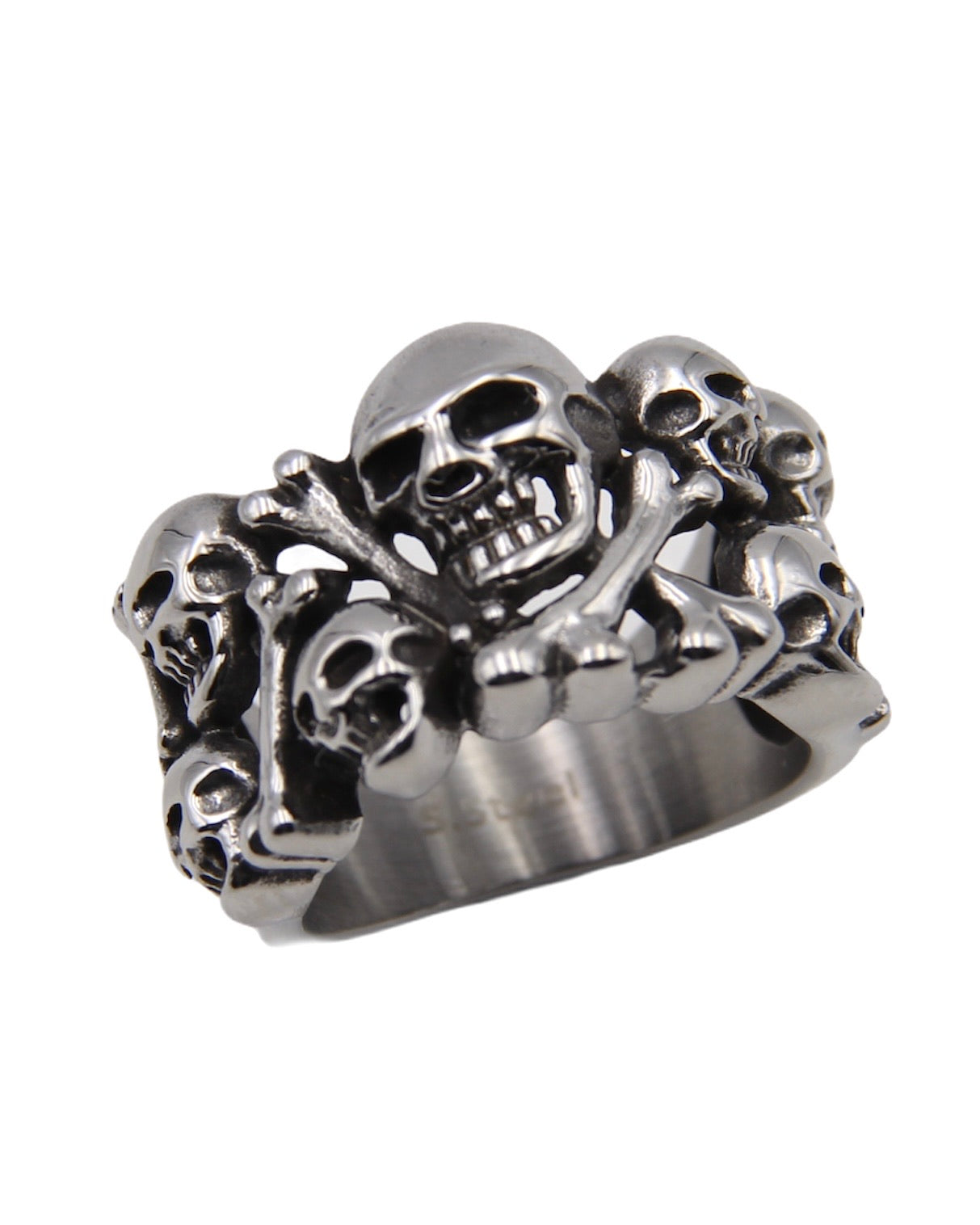GRAVEYARD SKULL RING