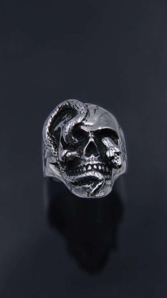 SLITHER SKULL RING