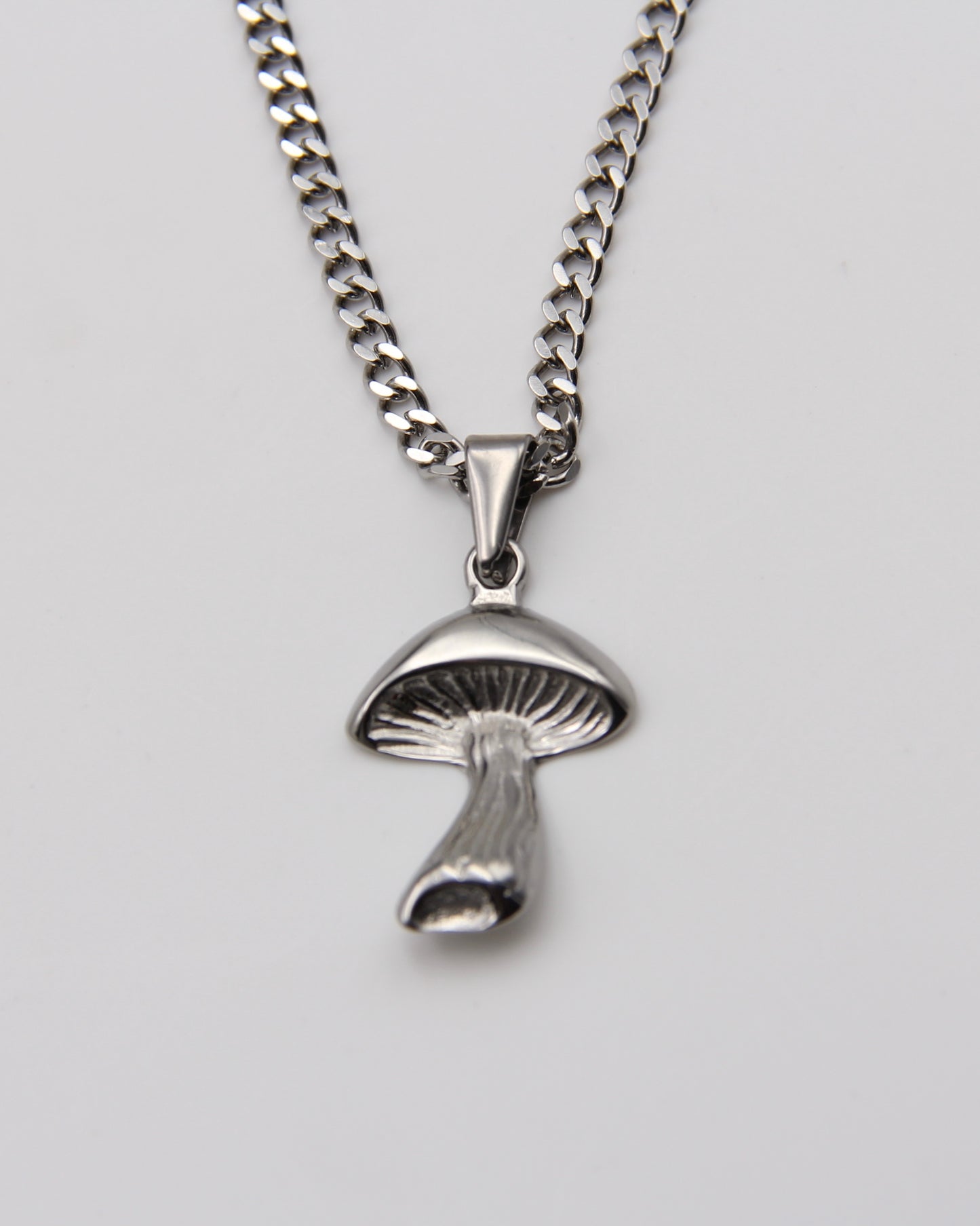 MAGIC MUSHROOM NECKLACE