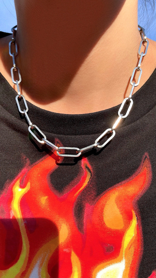 CHUNKY PAPER CLIP NECKLACE