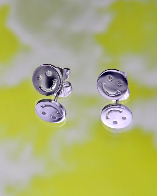 SMILE STUD EARRINGS