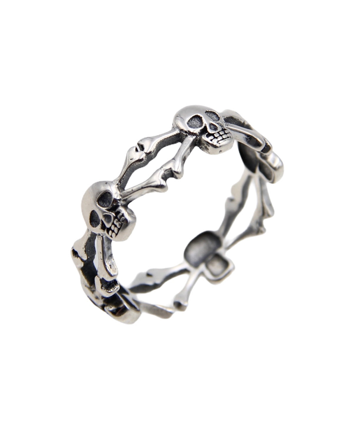 SKULL AND CROSS BONES RING