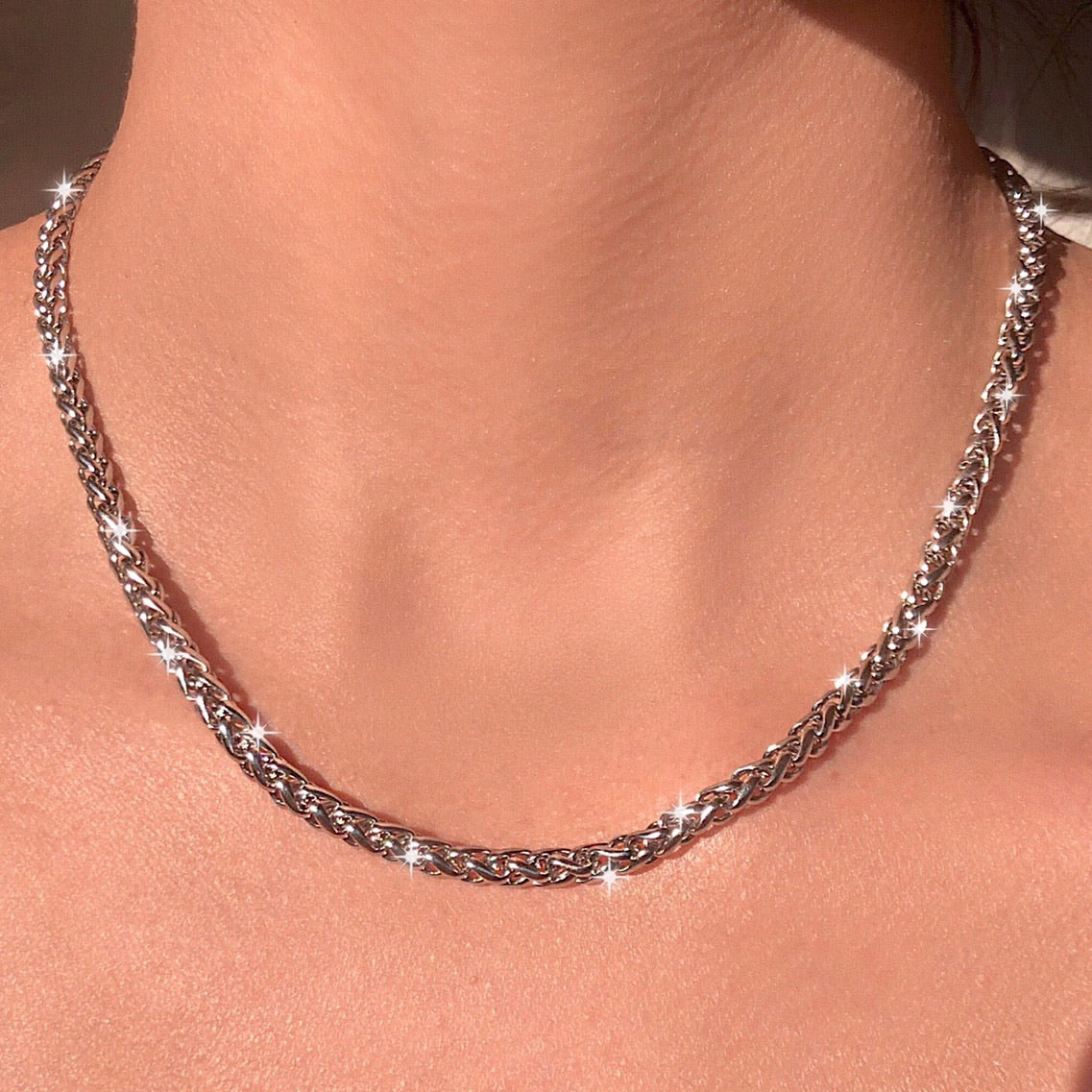 MINIMALIST ROUNDED BRAIDED CHAIN NECKLACE